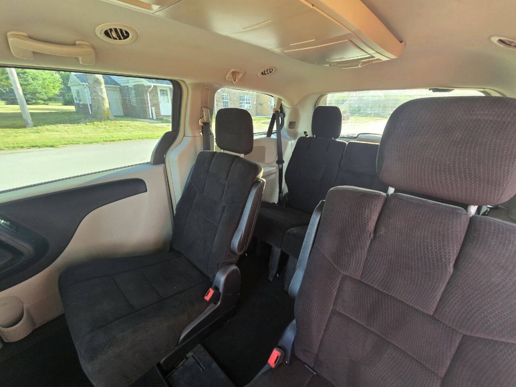 2012 Dodge Grand Caravan Image 13
