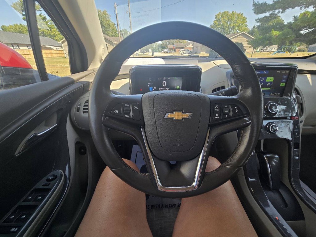 2013 Chevrolet Volt Image 15