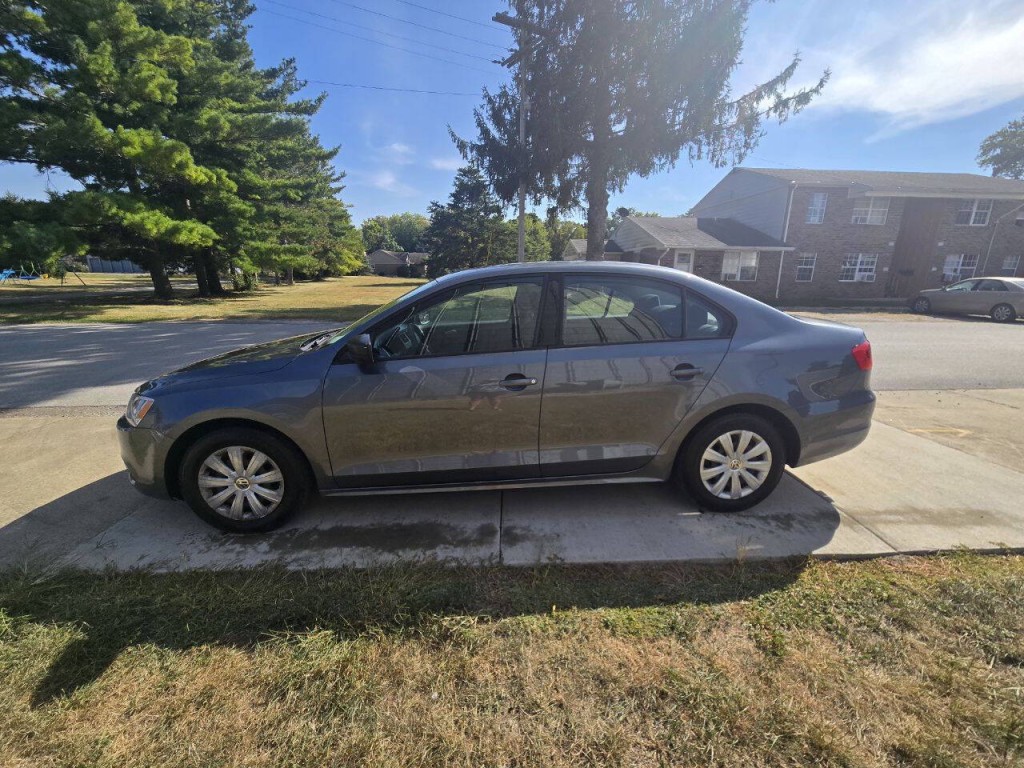 2014 Volkswagen Jetta Image 2