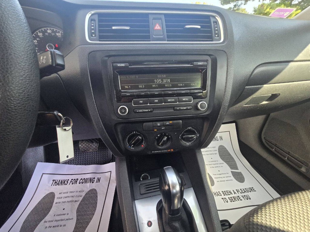 2014 Volkswagen Jetta Image 13