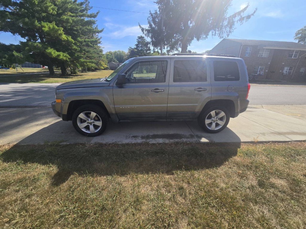 2011 Jeep Patriot Image 2