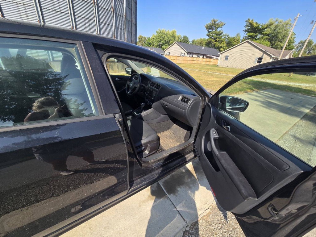 2011 Volkswagen Jetta Image 10