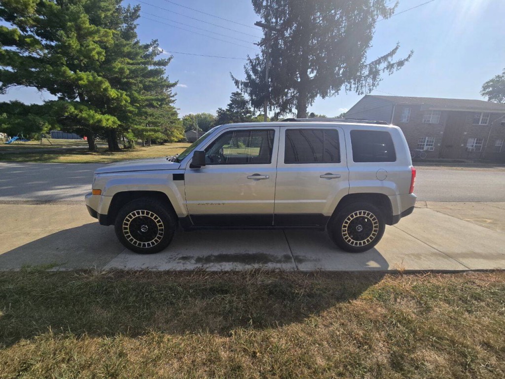 2012 Jeep Patriot Image 2