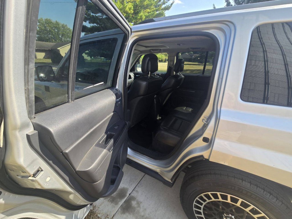 2012 Jeep Patriot Image 12