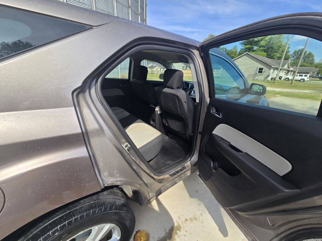 2010 Chevrolet Equinox Image 11