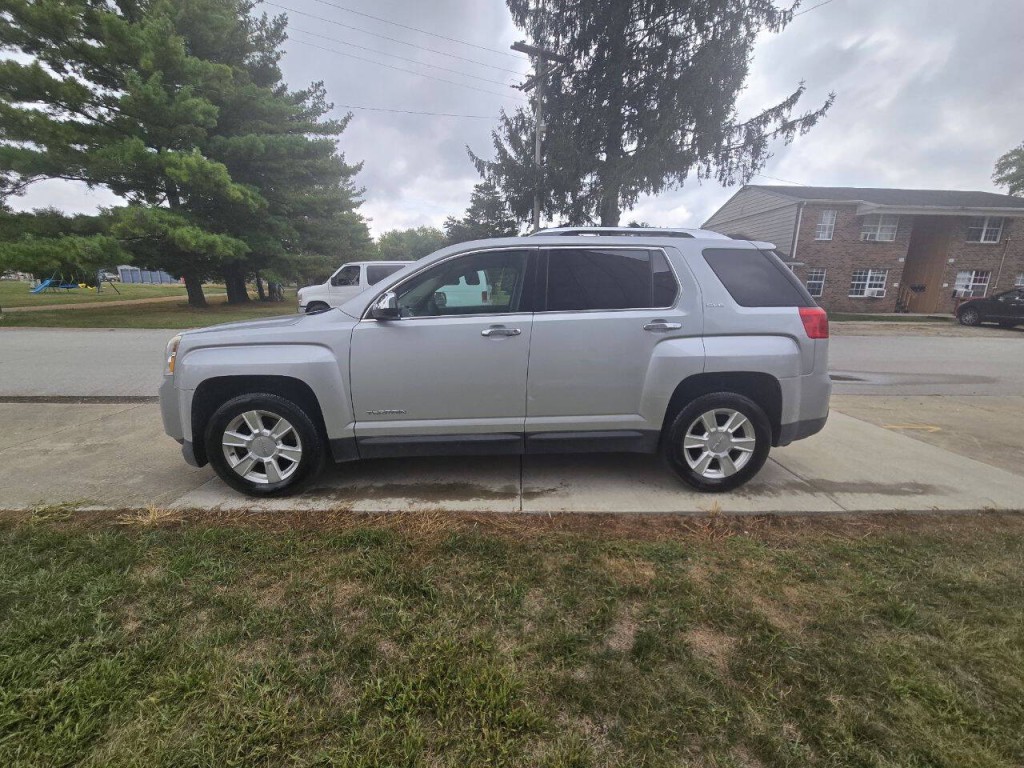 2012 GMC Terrain Image 2