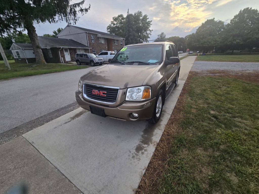 2003 GMC Envoy Image 3