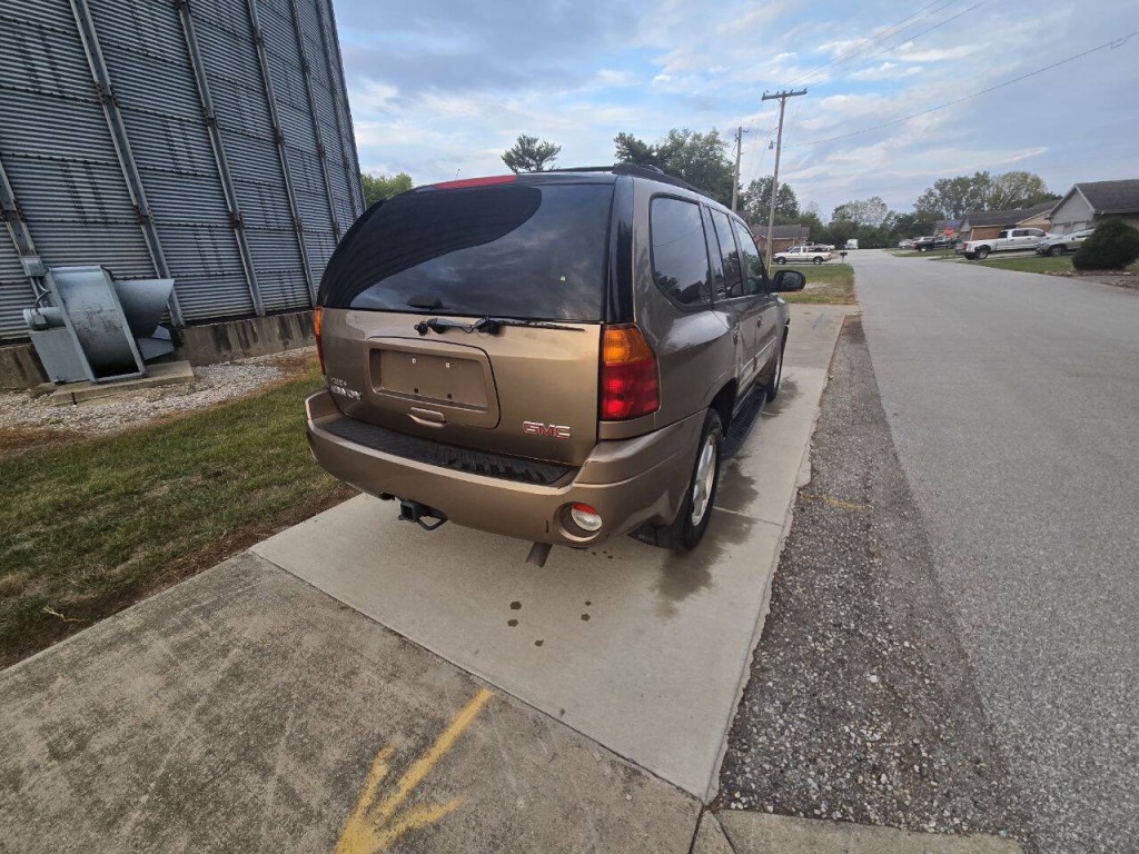 2003 GMC Envoy Image 6