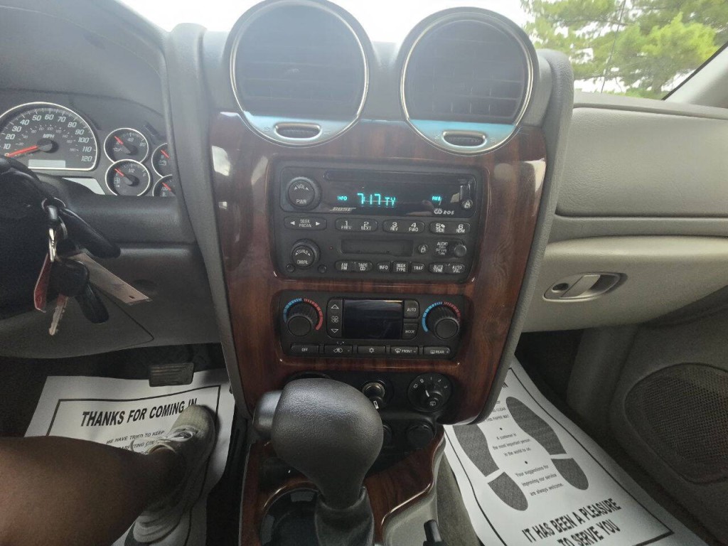 2003 GMC Envoy Image 13