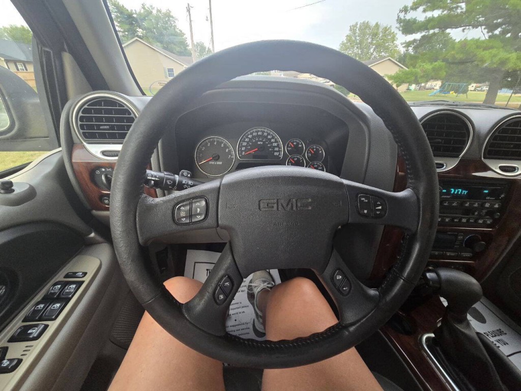 2003 GMC Envoy Image 14
