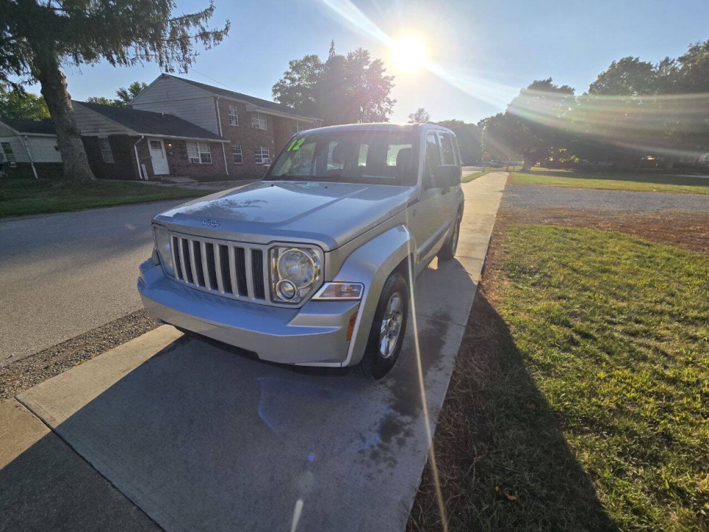 2012 Jeep Liberty Image 4