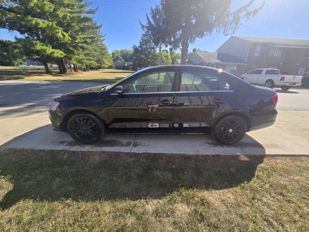 2015 Volkswagen Jetta Image 2