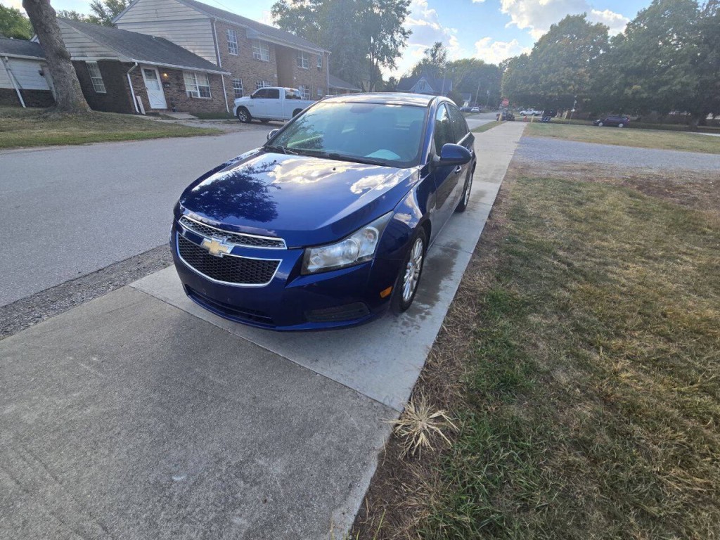 2012 Chevrolet Cruze Image 3