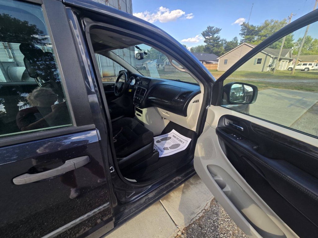 2014 Dodge Grand Caravan Image 11