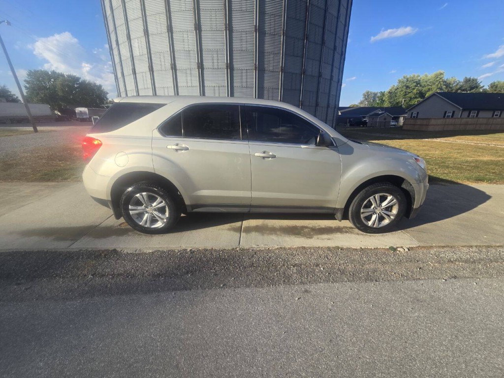 2015 Chevrolet Equinox Image 2