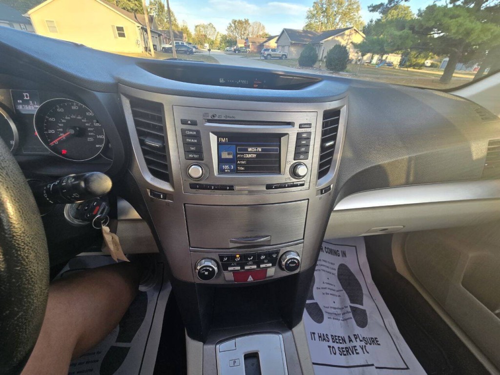 2014 Subaru Outback Image 14