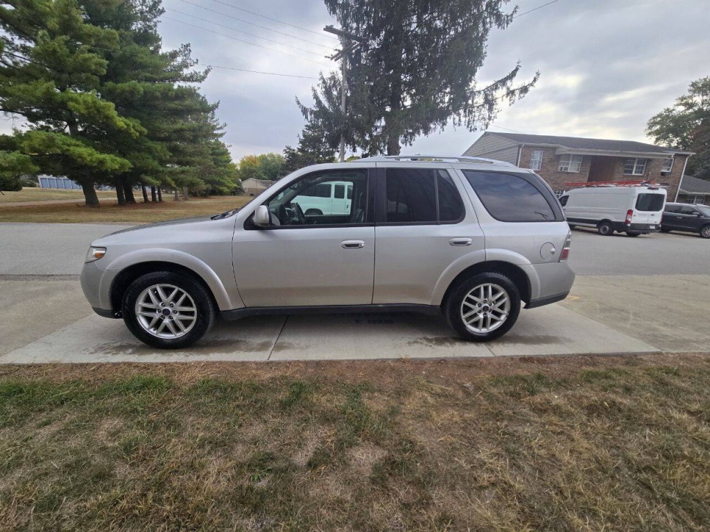 2008 Saab 9-7X Image 2