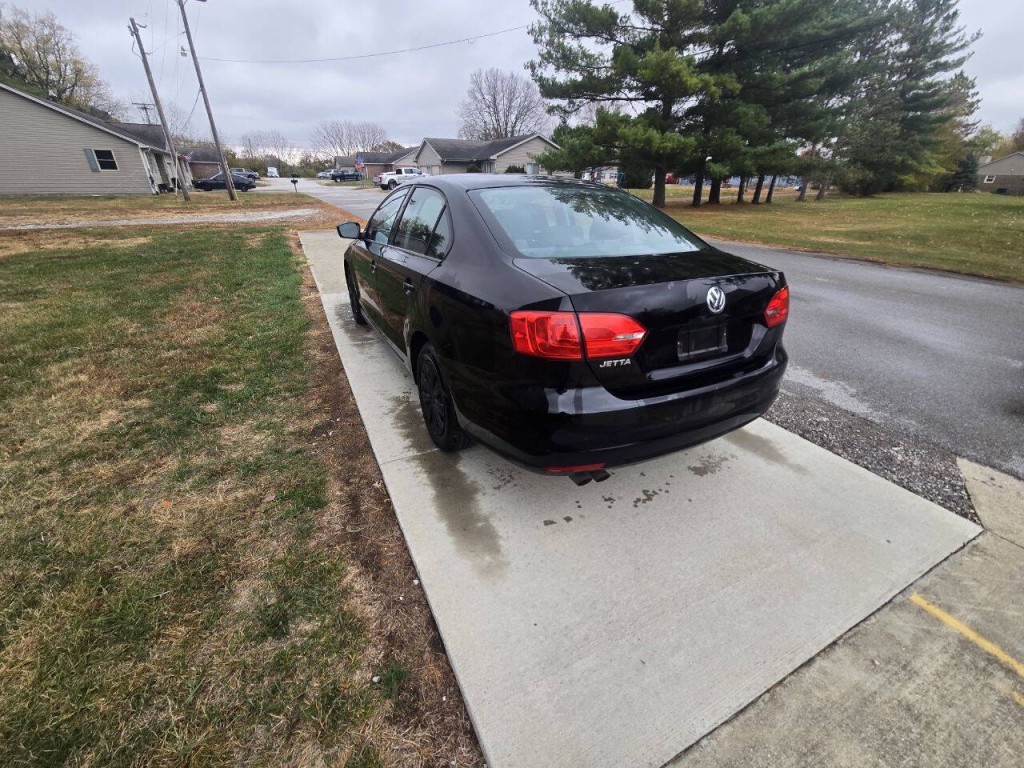 2012 Volkswagen Jetta Image 9