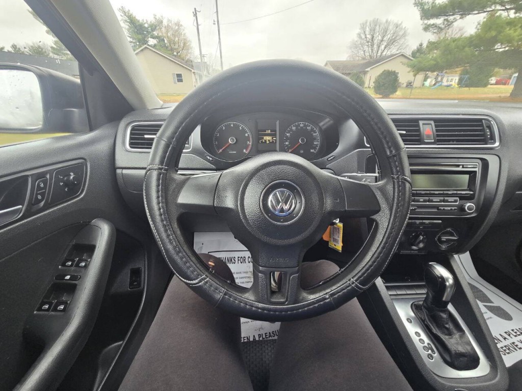 2012 Volkswagen Jetta Image 15