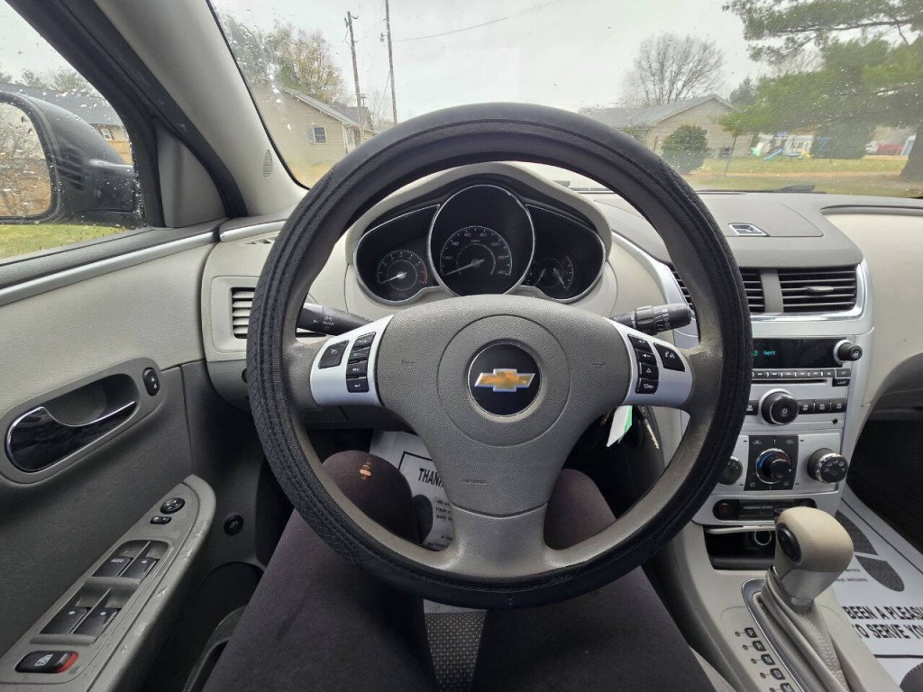 2012 Chevrolet Malibu Image 14
