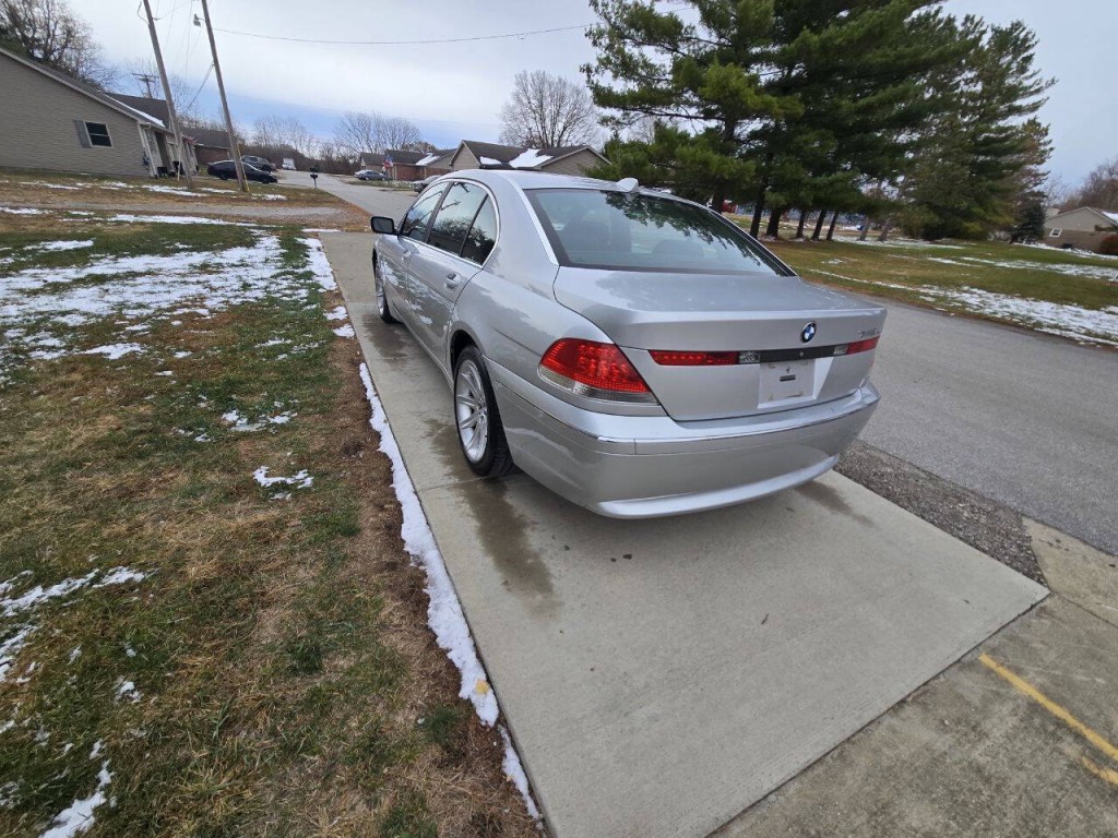 2003 BMW 7 Series Image 8