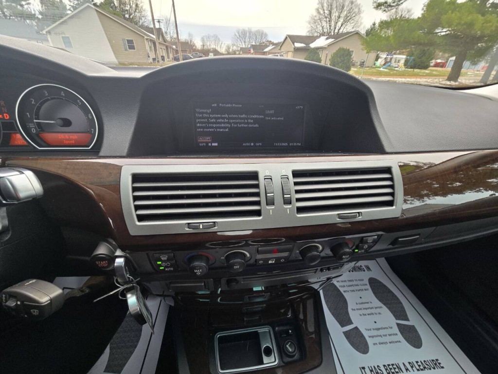 2003 BMW 7 Series Image 13