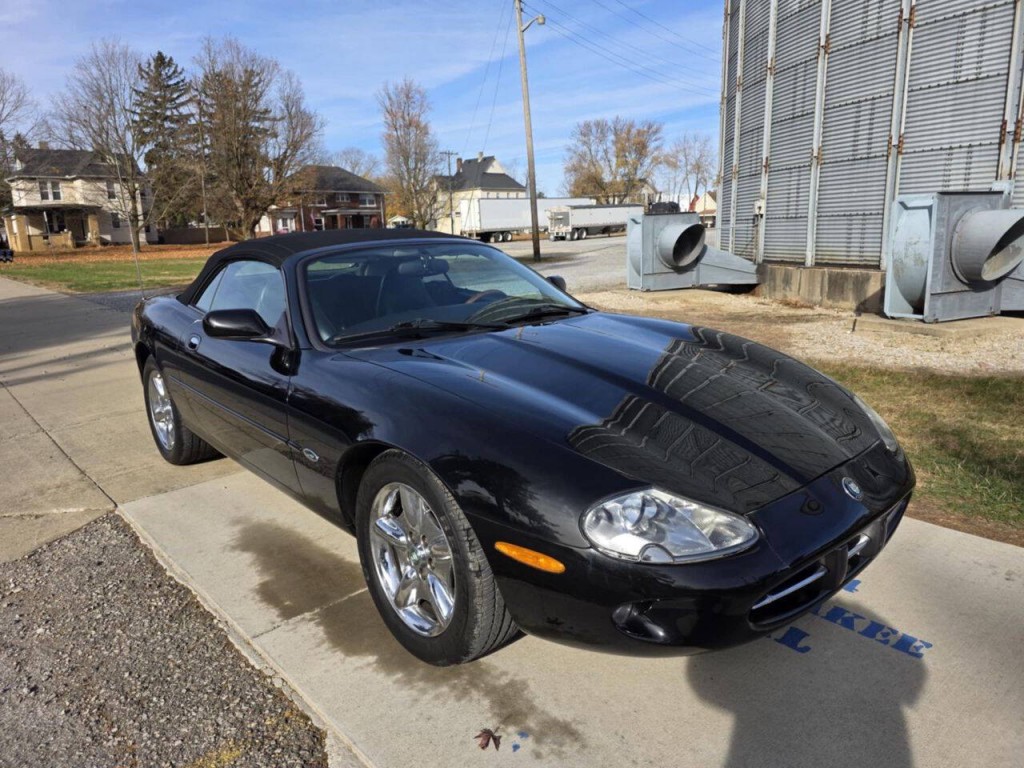 1998 Jaguar XK-Series Image 5