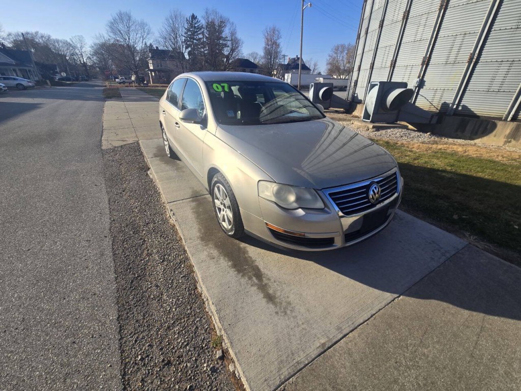 2007 Volkswagen Passat Image 5