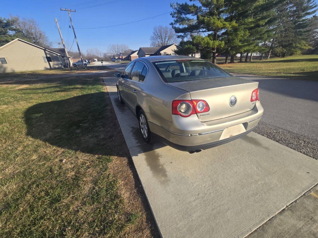 2007 Volkswagen Passat Image 8