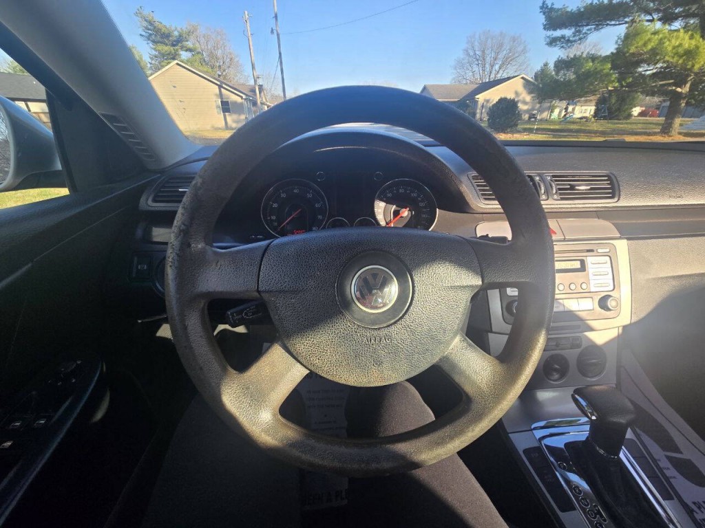 2007 Volkswagen Passat Image 14