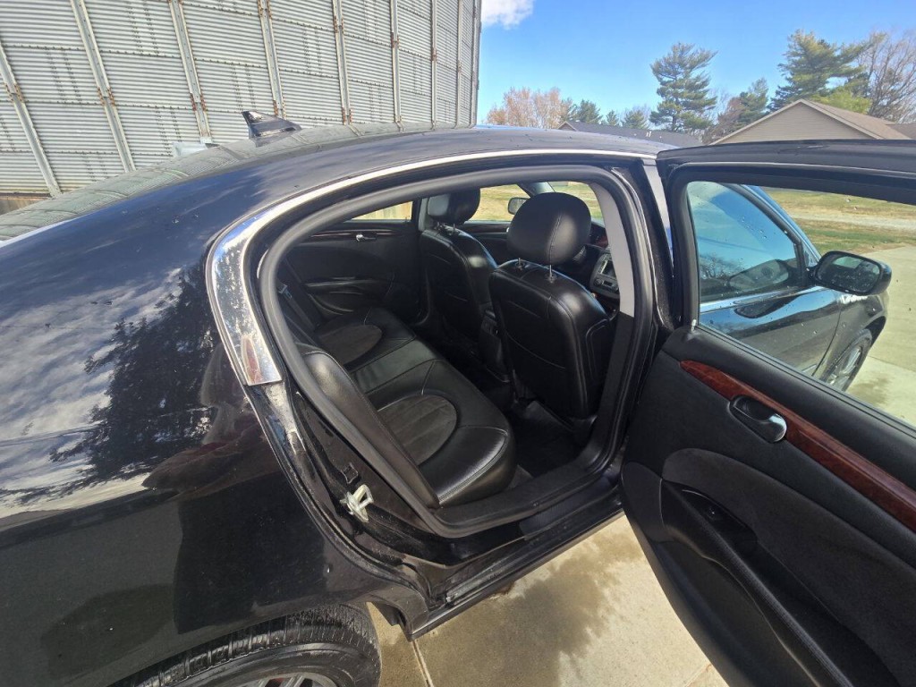 2009 Buick Lucerne Image 11