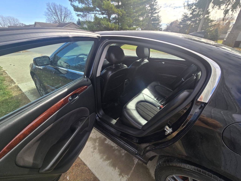 2009 Buick Lucerne Image 12