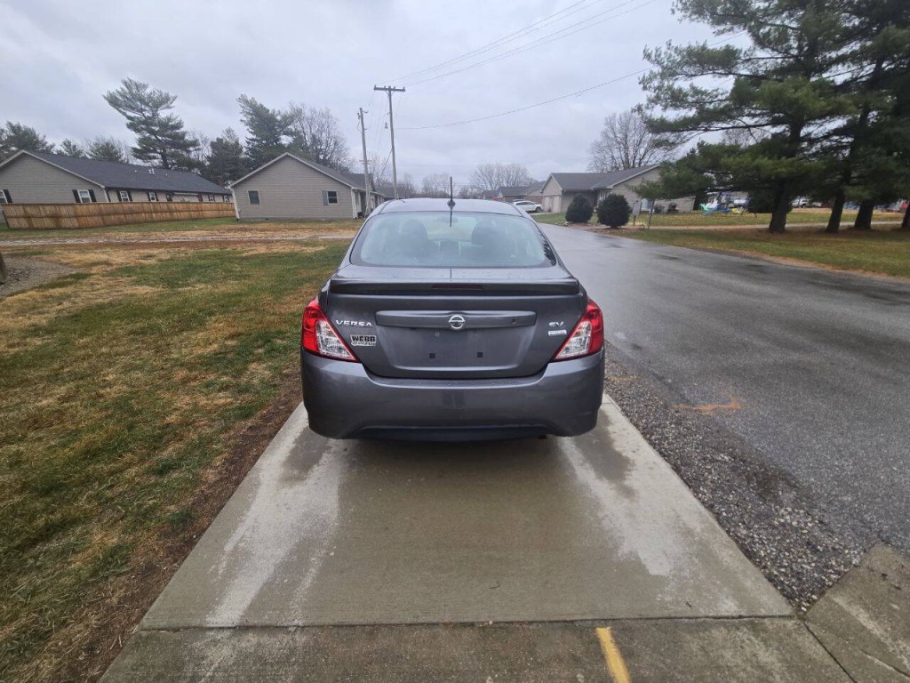 2018 Nissan Versa Image 7