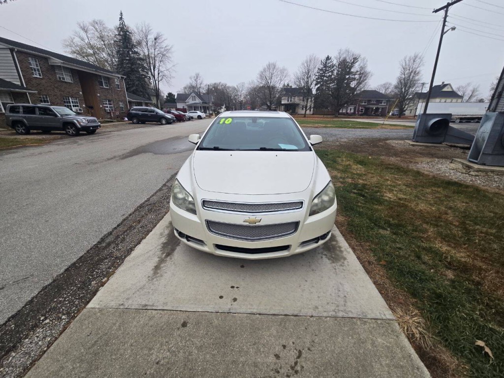 2010 Chevrolet Malibu Image 4