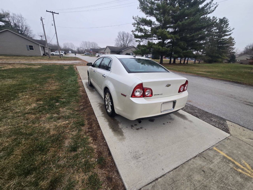 2010 Chevrolet Malibu Image 8
