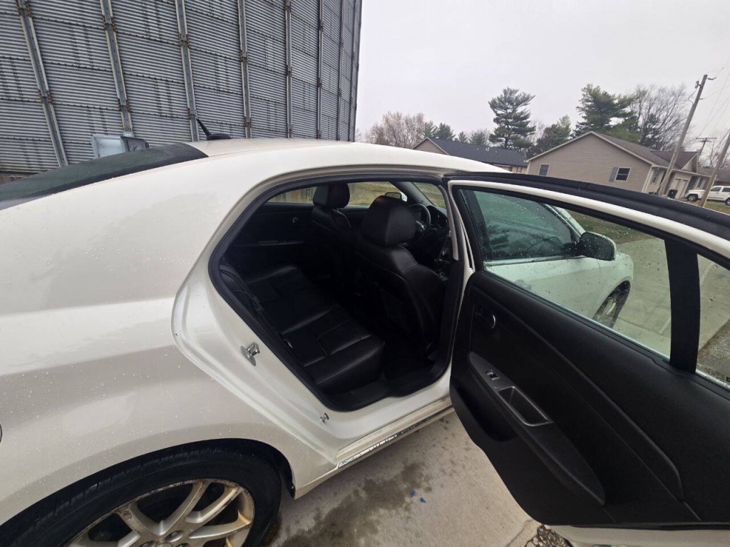 2010 Chevrolet Malibu Image 11
