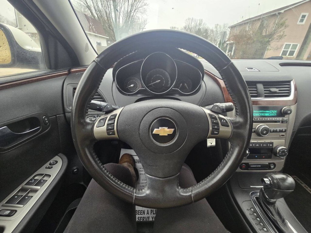 2010 Chevrolet Malibu Image 15