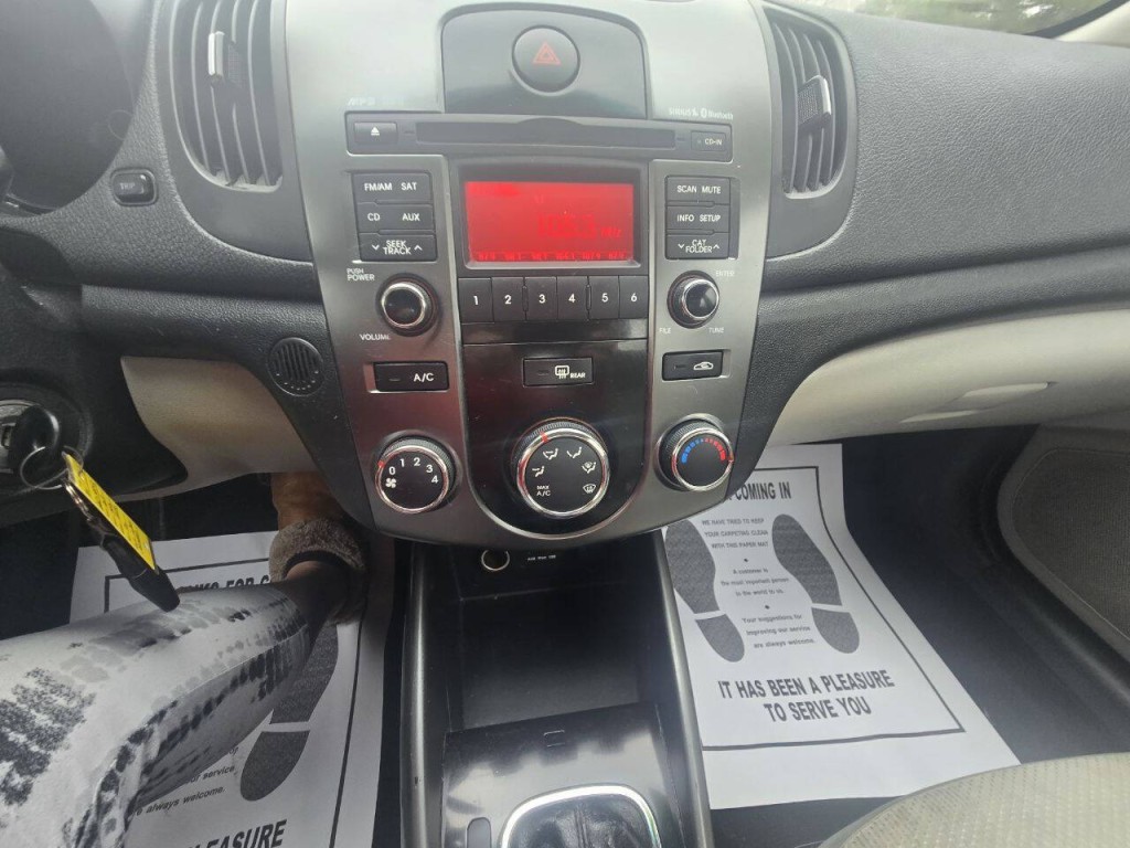 2013 Kia Forte Image 13