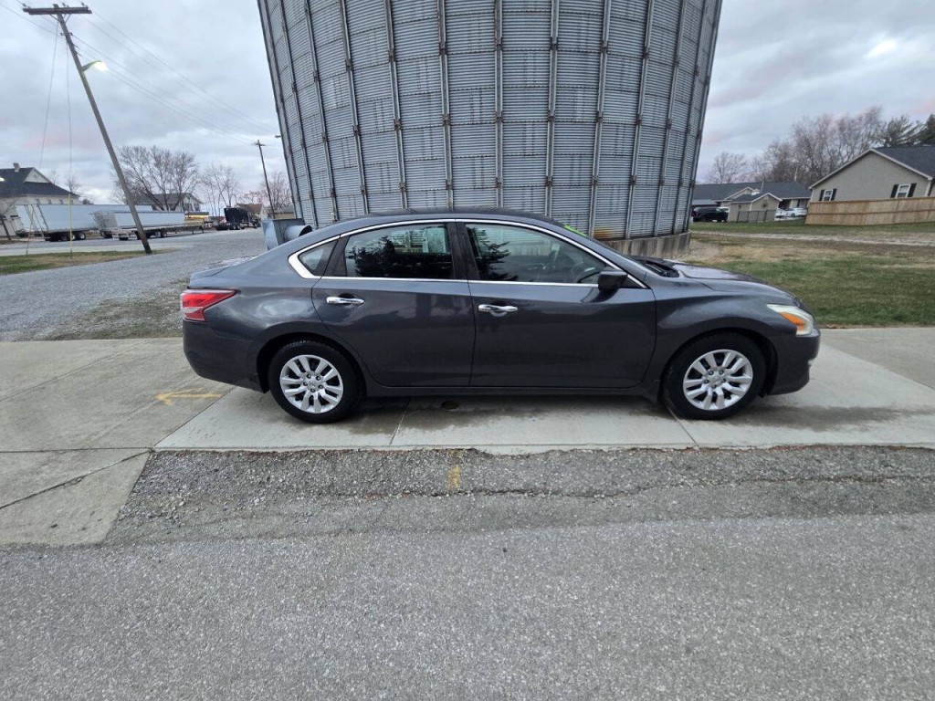 2013 Nissan Altima Image 2