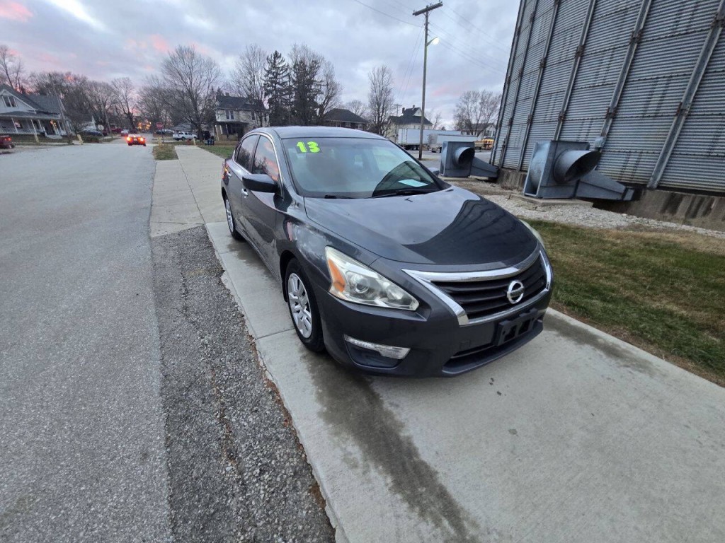 2013 Nissan Altima Image 8