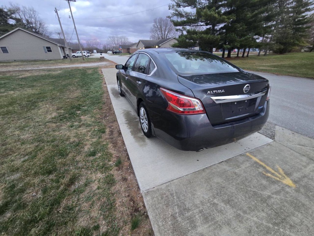 2013 Nissan Altima Image 11