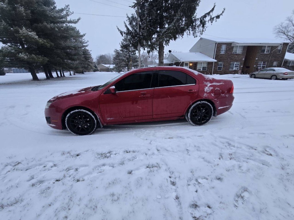 2012 Ford Fusion Image 2