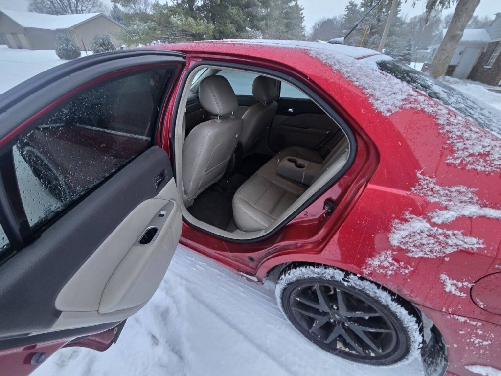 2012 Ford Fusion Image 12