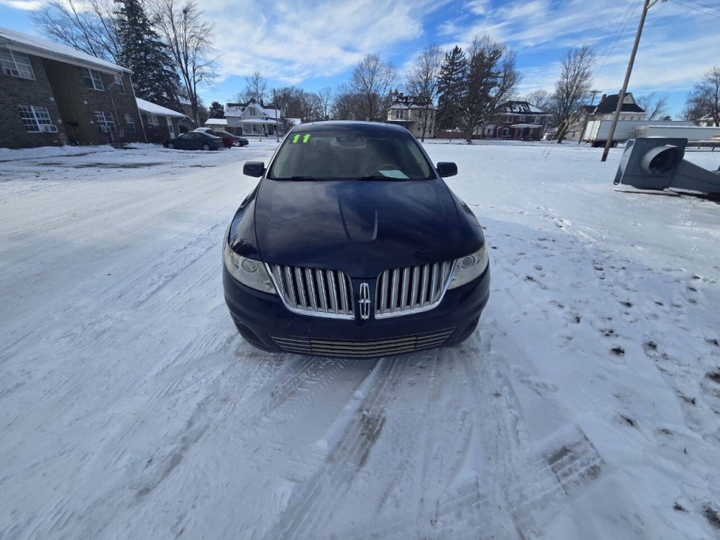 2011 Lincoln MKS Image 4