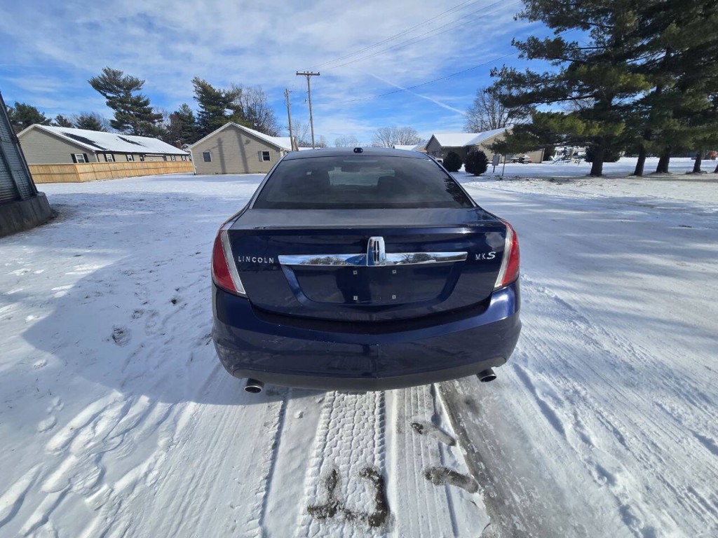 2011 Lincoln MKS Image 7