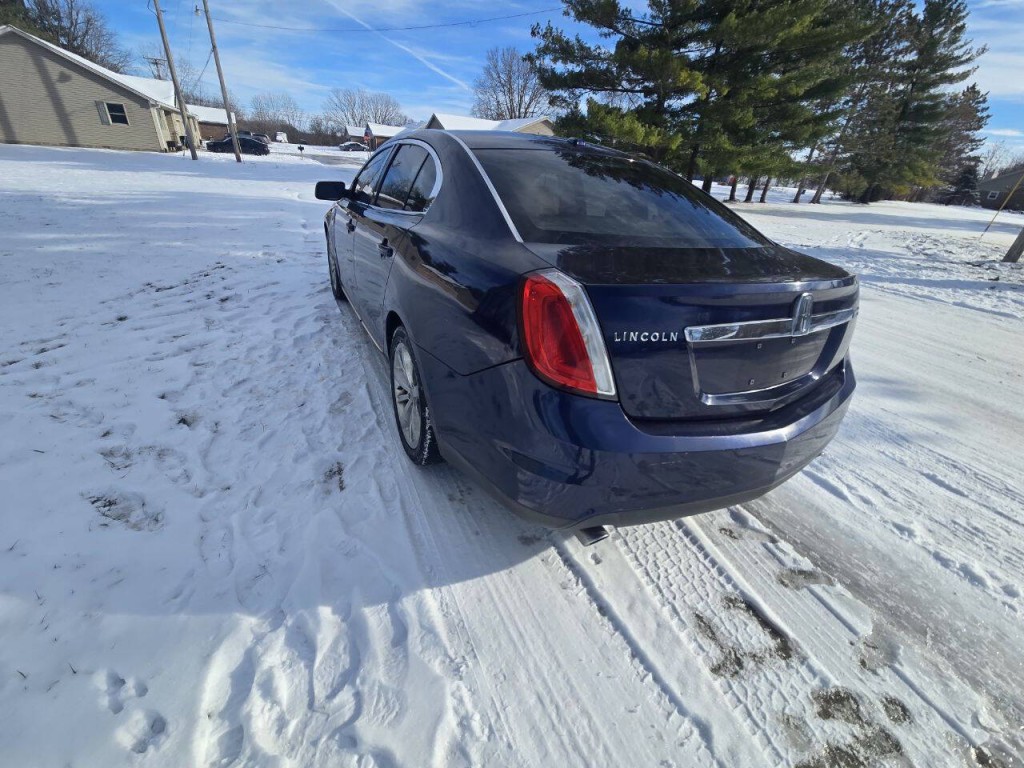 2011 Lincoln MKS Image 8