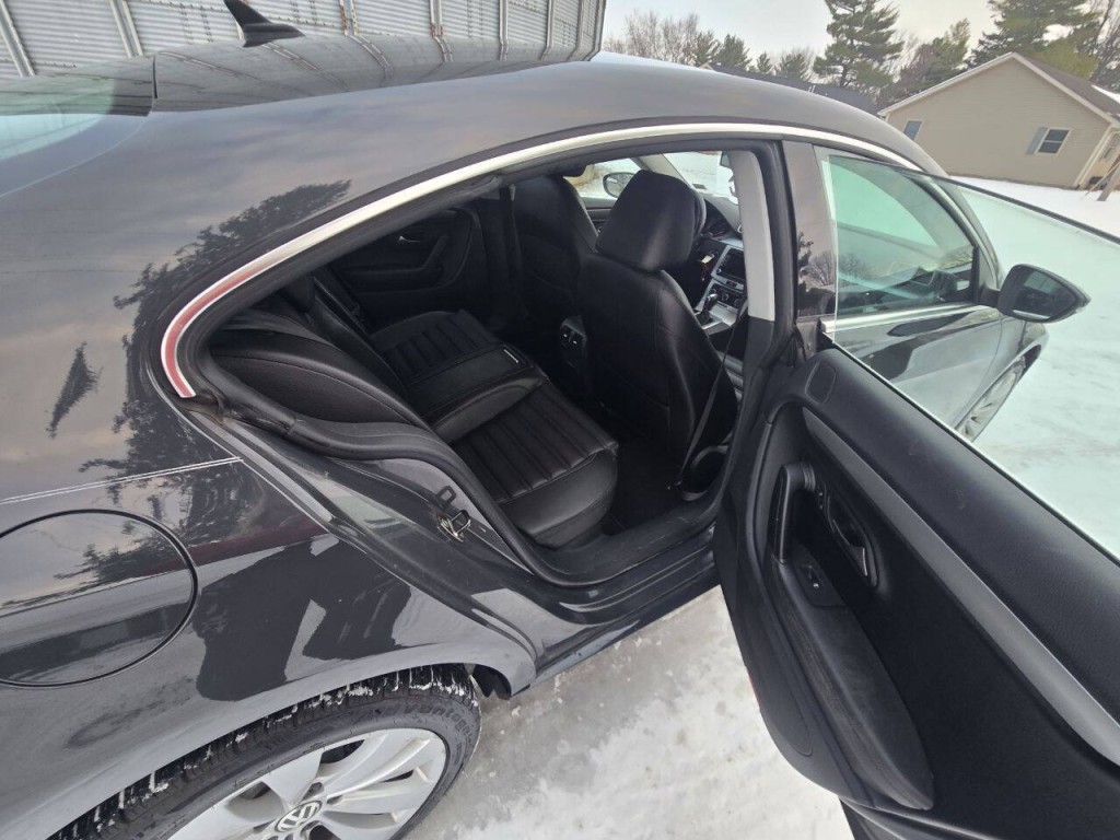2012 Volkswagen CC Image 11
