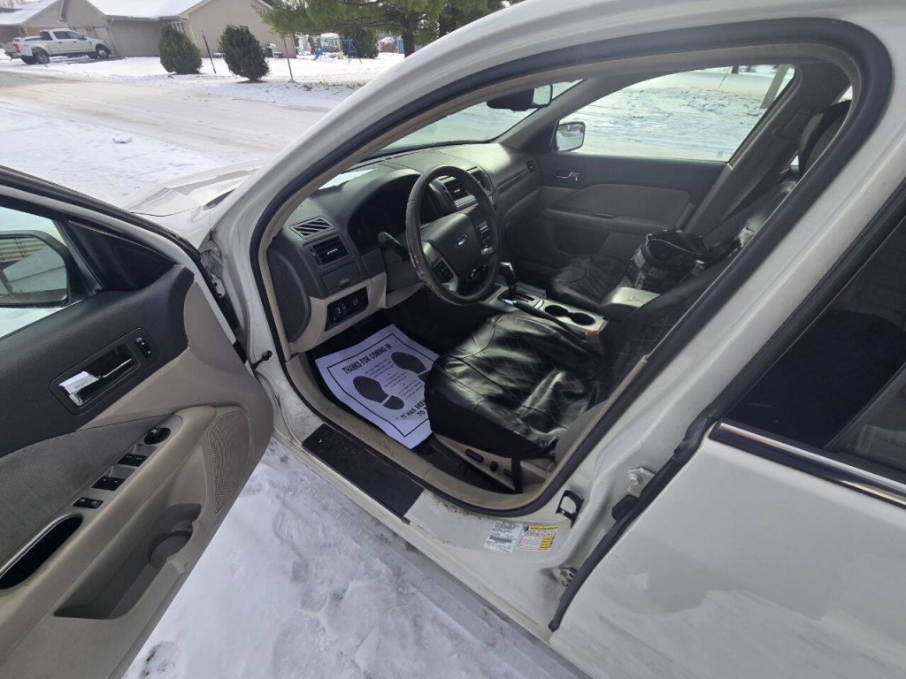 2011 Ford Fusion Image 9