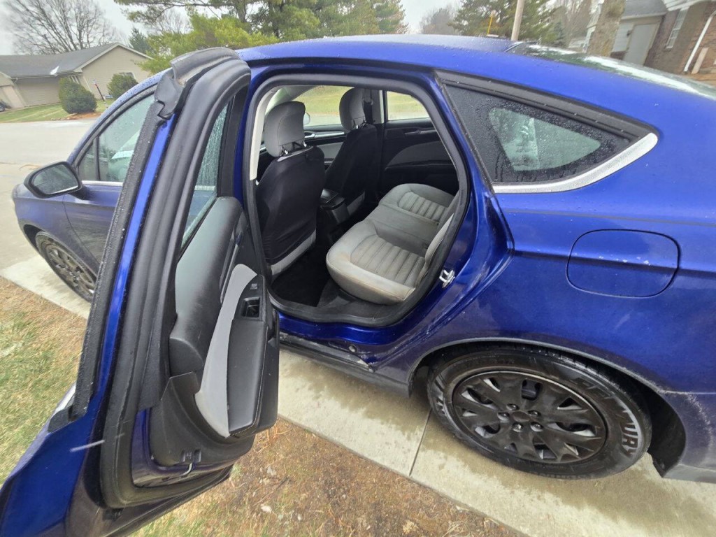 2013 Ford Fusion Image 12