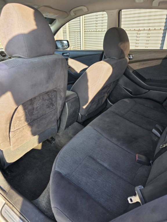 2012 Nissan Altima Image 9